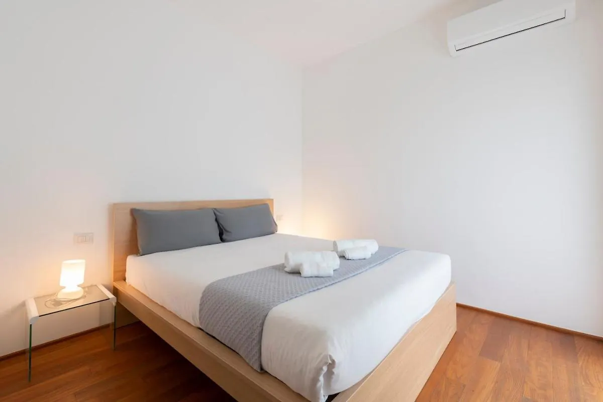 Ippodromo Cozy Stay Near San Siro Милан Италия